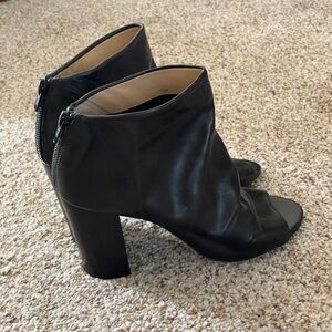 Via Montenapoleone Made In Italy Slip On Leather Heels Size 38